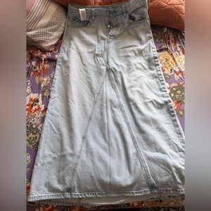 Levi Light Blue Denim Maxi Skirt sz 31